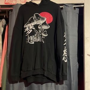 It’s a Xl black hoodie